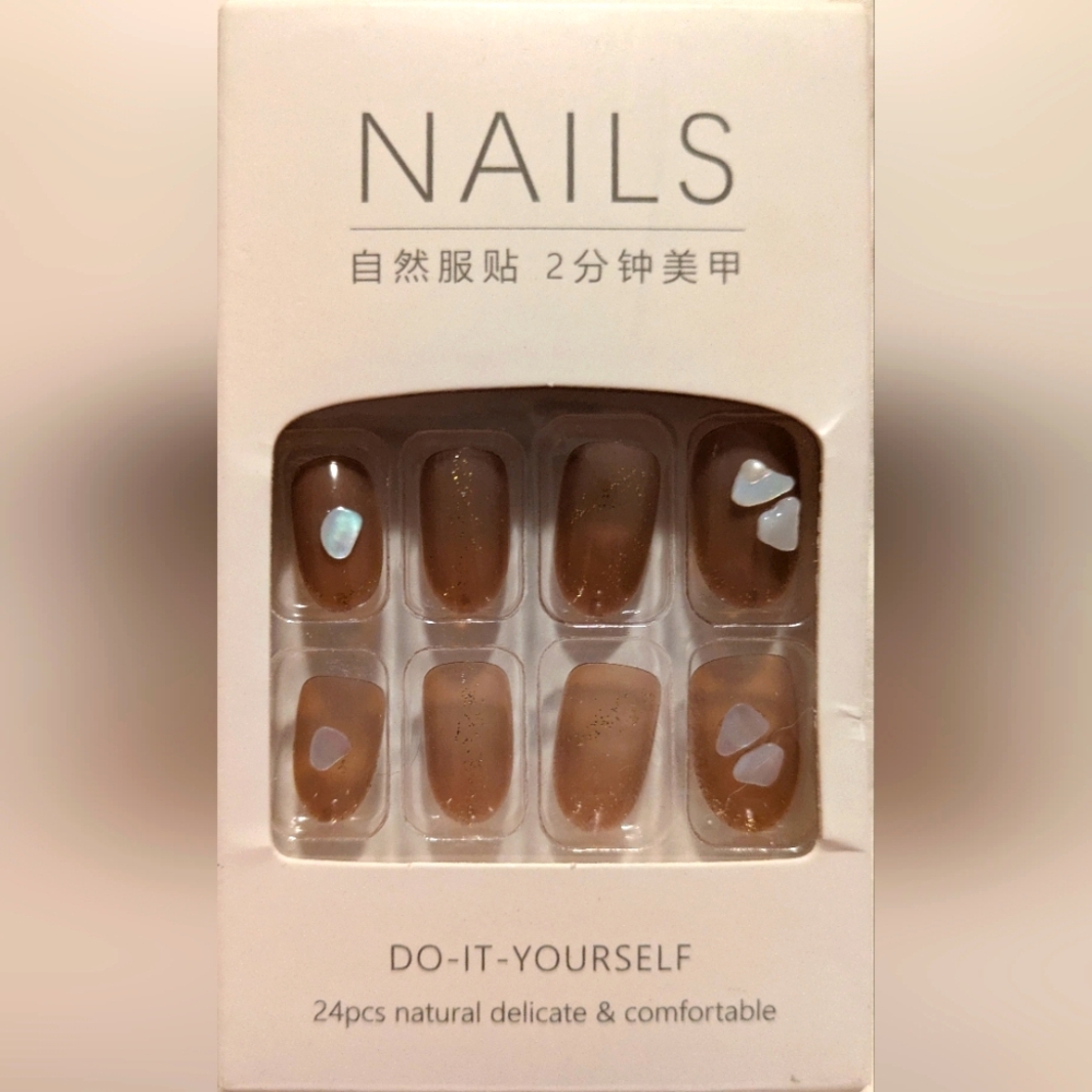 Do-it-yourself Nails